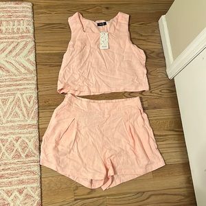 New with tag Two Piece set high waist crop top